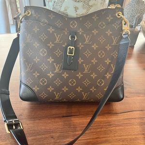 LOUIS VUITTON ODEON MM - EXCELLENT CONDITION!